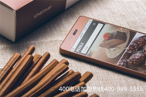 (400電話是不是收費的)(400電話的代理商哪家好？選擇中要以什么為標(biāo)準(zhǔn)？)