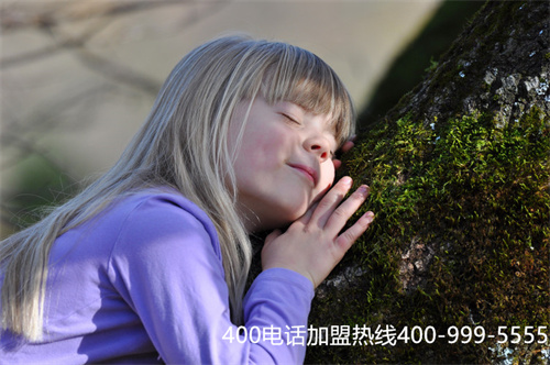 (400客服電話免費嗎)(服務(wù)乃是取勝之道，400電話為您開路)