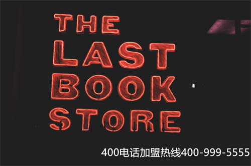 (400客服電話)(400電話對于服務(wù)行業(yè)的重要性)